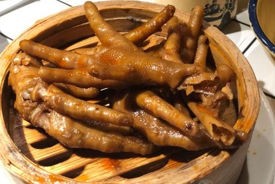 小巷美食秘境，最新自助火锅店探秘