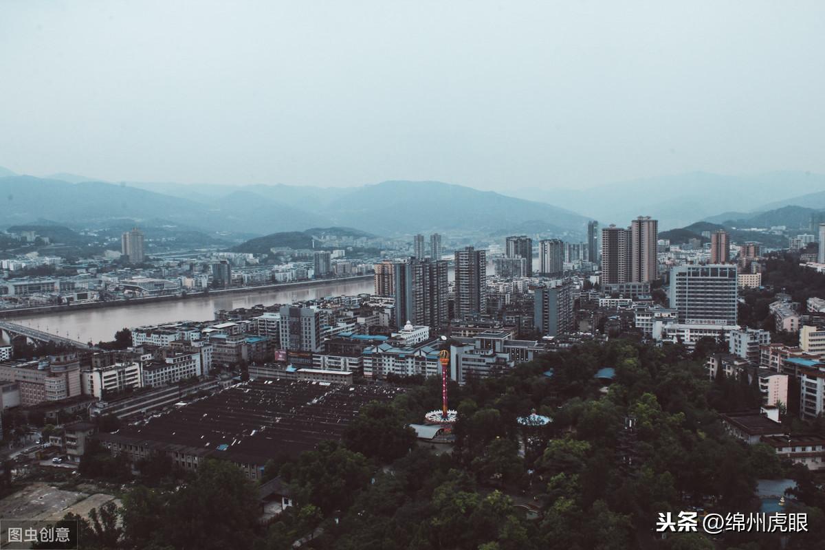 雅安重建与发展并进时刻的最新消息