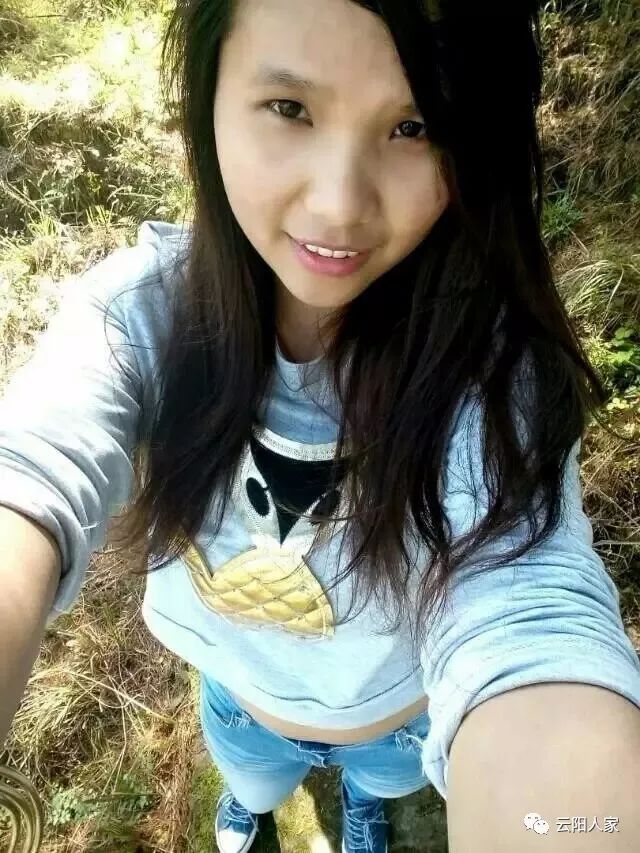演员何琼，演艺之路的闪耀之星