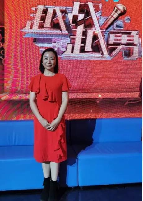 「探秘中央电视台主持人世界，走进他们的日常与生活」