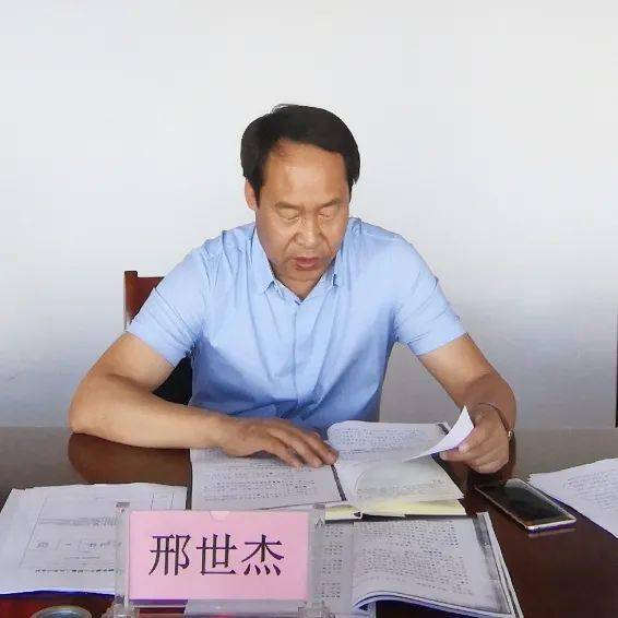 邢世杰演员，自然之旅的心灵探寻，追寻宁静的足迹