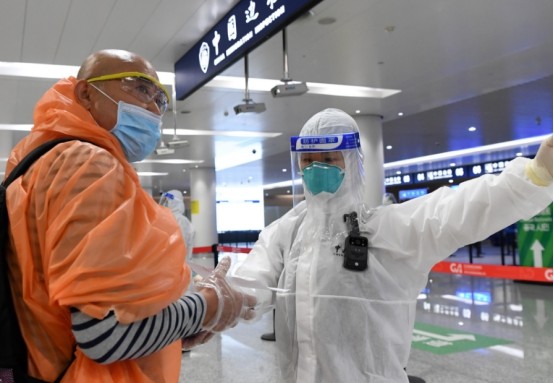 安徽假酒案终审结果揭晓，小巷特色小店背后的故事浮出水面