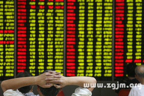 梦见买股票，神秘投资之旅启程于梦境的小巷深处
