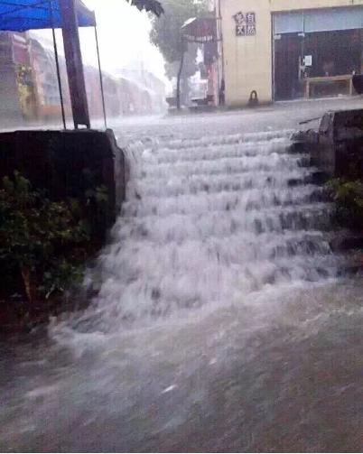 景德镇暴雨实时更新，最新暴雨消息🌧️